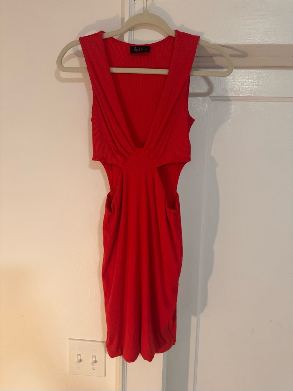 Women's Red Cutout Sleeveless Dress